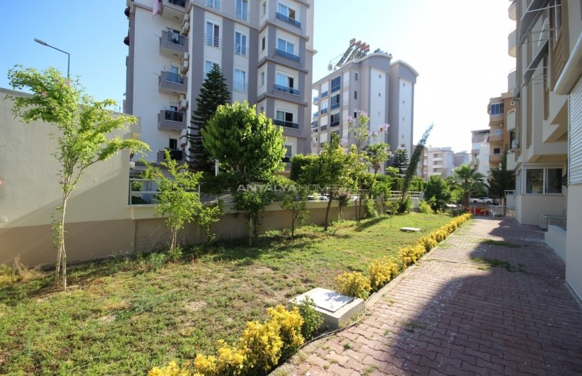 2+1 Apartment in a Privileged Location in Lara 7
