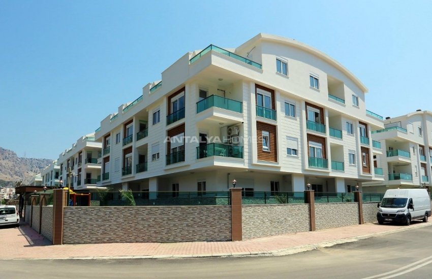 Furnished Flat in a Complex Close to the Beach in Konyaaltı 3
