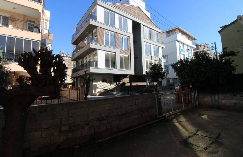 Middelste Verdieping Appartementen Met Aparte Keukens In Antalya