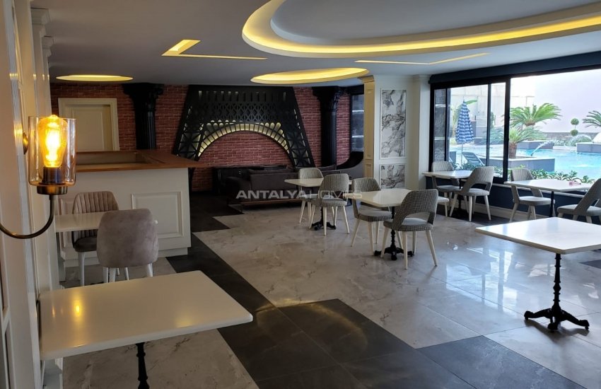 Penthouse Apartment with a Terrace with Sea View in Alanya 11