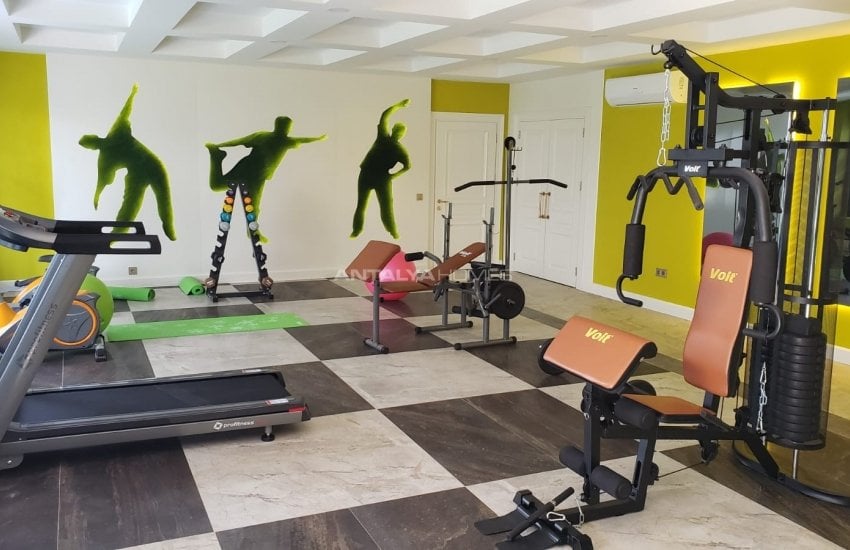 Penthouse Apartment with a Terrace with Sea View in Alanya 8