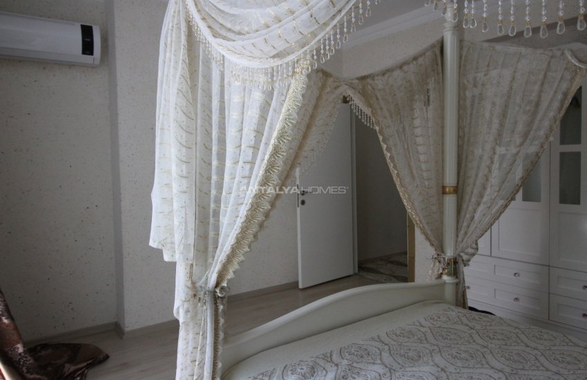 Spacious Duplex Apartment with Garden in Antalya Center 6