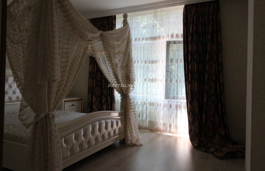 Spacious Duplex Apartment with Garden in Antalya Center 7