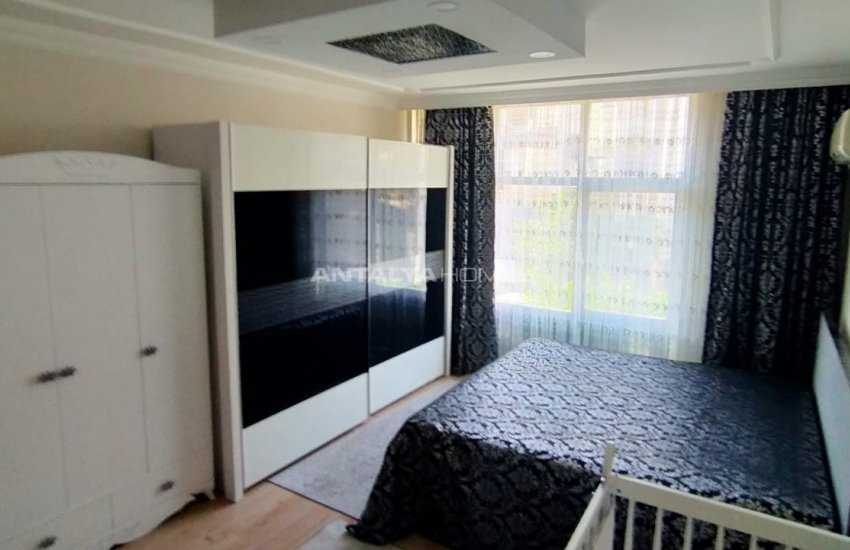 Spacious Duplex Apartment with Garden in Antalya Center 9