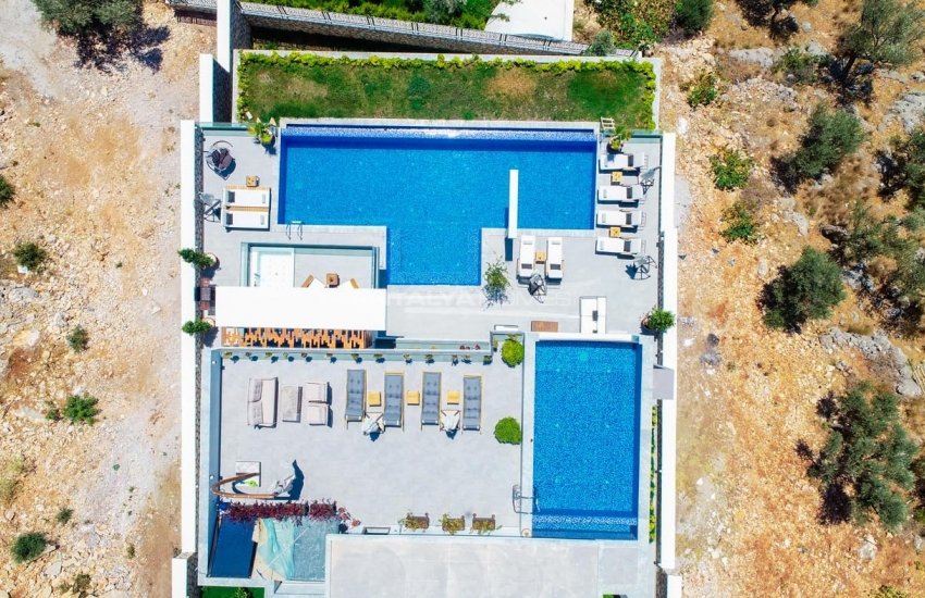 Classy Kalkan Villa with Infinity Pool Overlooking the Sea 26