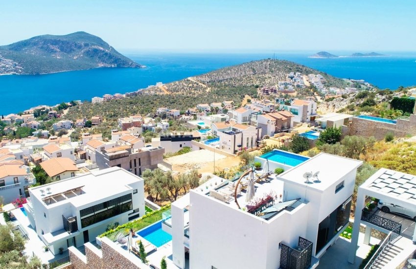 Classy Kalkan Villa with Infinity Pool Overlooking the Sea 28