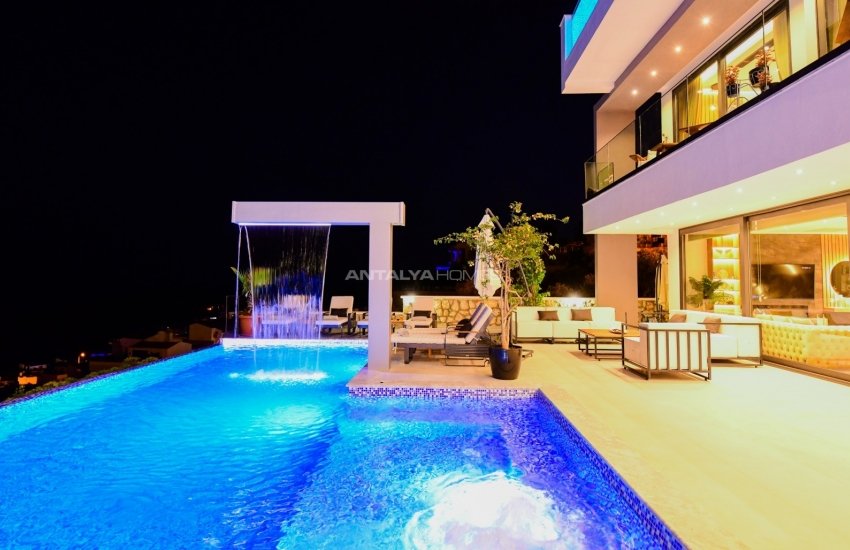 Ultra Luxurious Villa with 3 Swimming Pools in Kalkan 23