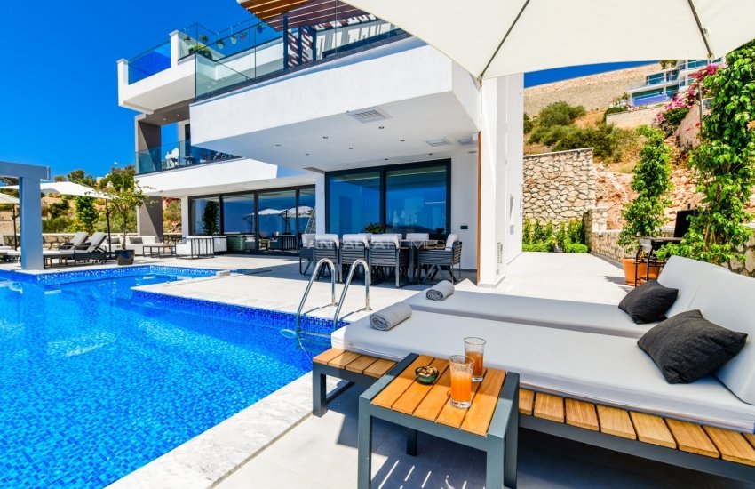 Ultra Luxurious Villa with 3 Swimming Pools in Kalkan 30