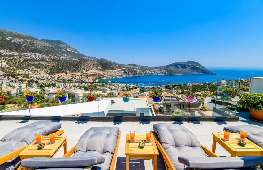 Ultra Luxurious Villa with 3 Swimming Pools in Kalkan 6