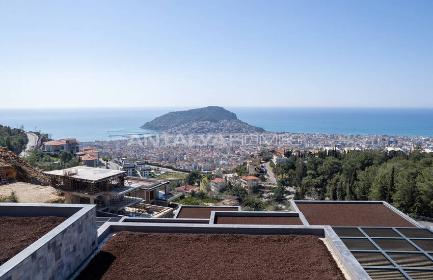 Alanya'da Modern Tasarıma Sahip Deniz Manzaralı Villalar
