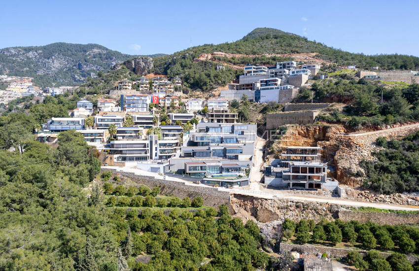 Alanya'da Modern Tasarıma Sahip Deniz Manzaralı Villalar 6