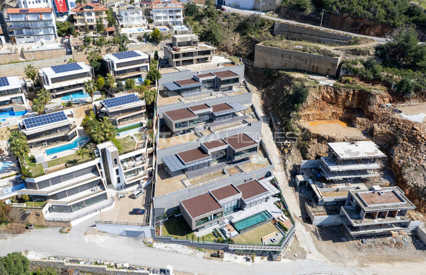 Alanya'da Modern Tasarıma Sahip Deniz Manzaralı Villalar 7