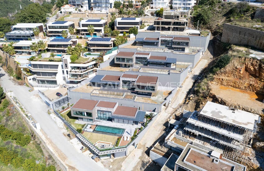 Alanya'da Modern Tasarıma Sahip Deniz Manzaralı Villalar 8