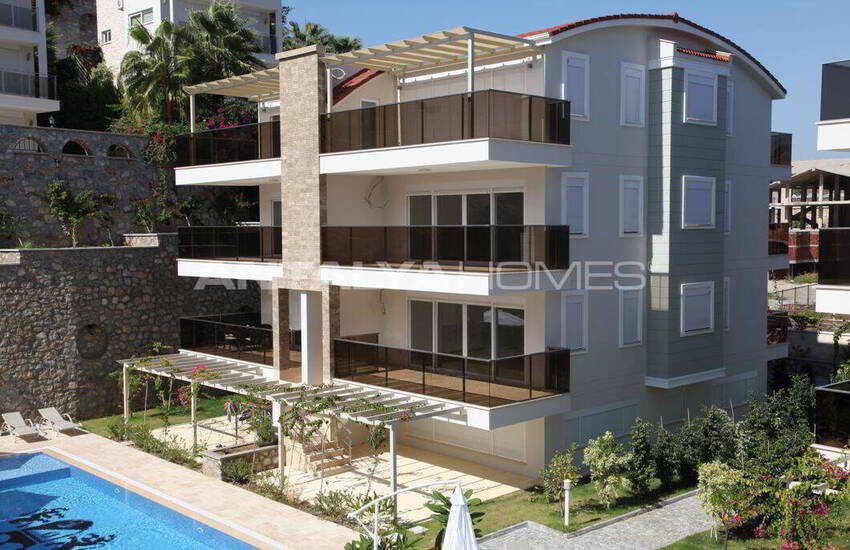 High Quality Ground Floor and Penthouse Flats in Alanya 14