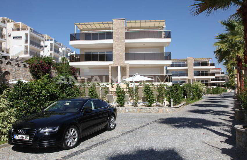 High Quality Ground Floor and Penthouse Flats in Alanya 8