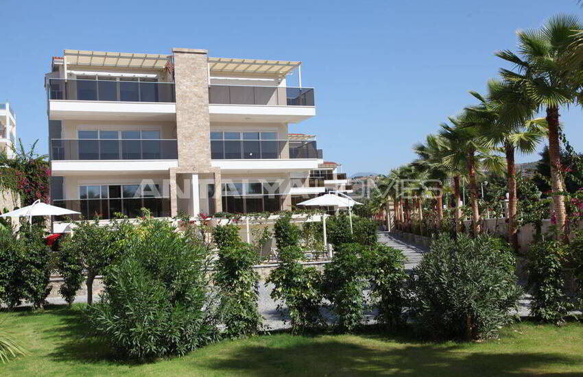 High Quality Ground Floor and Penthouse Flats in Alanya 3
