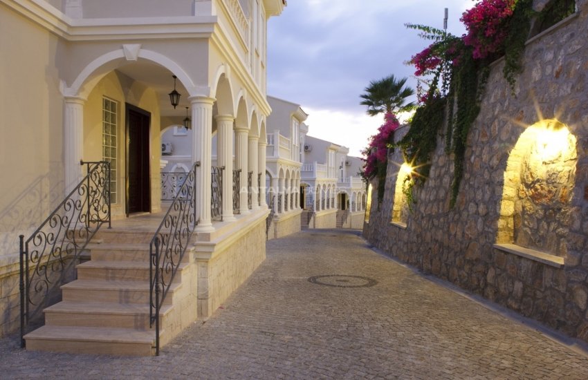 Triplex Detached Villas with Private Pool in Alanya Konakli 6