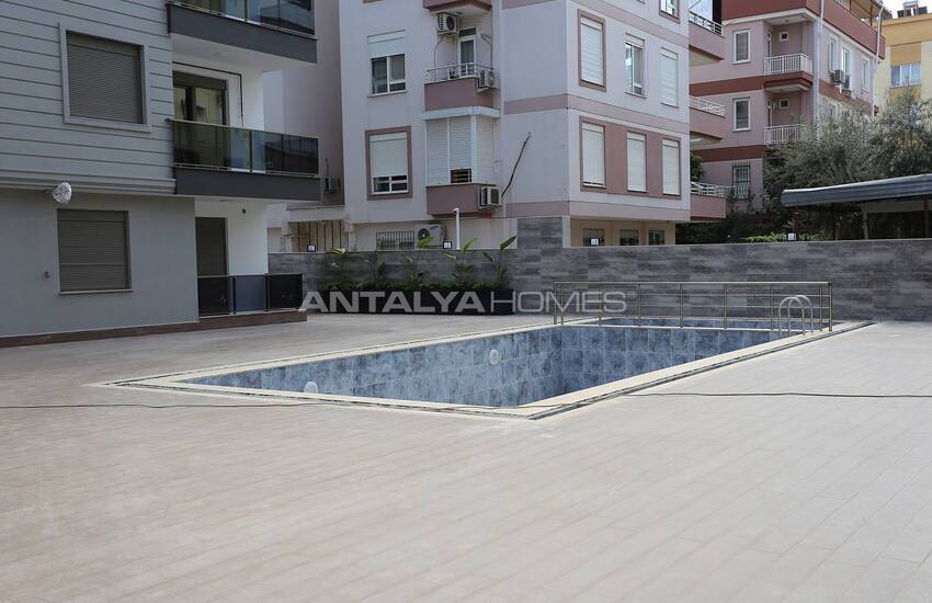 Muratpaşa Yenigün Mahallesi'nde Güvenlikli Sitede Daireler 4