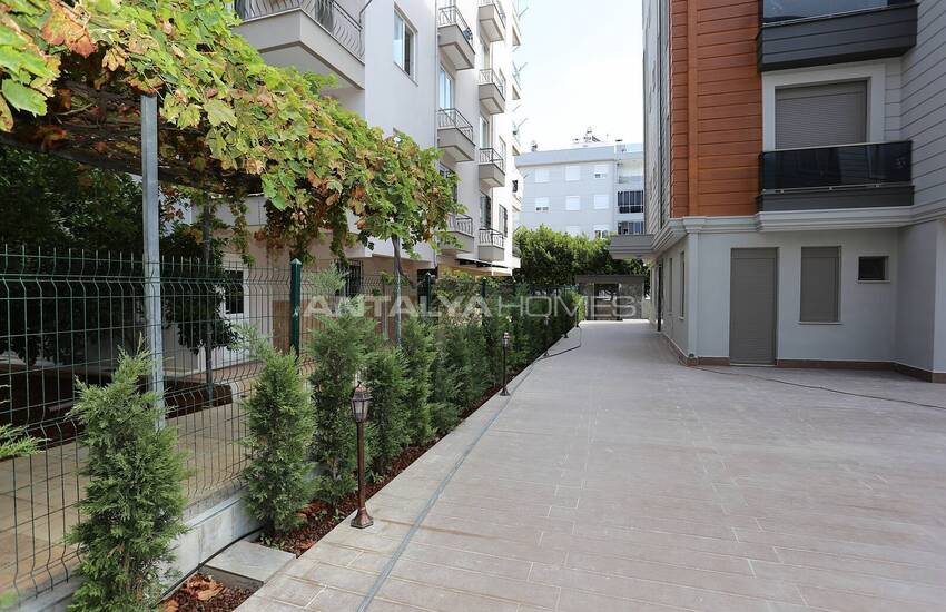 Muratpaşa Yenigün Mahallesi'nde Güvenlikli Sitede Daireler 5