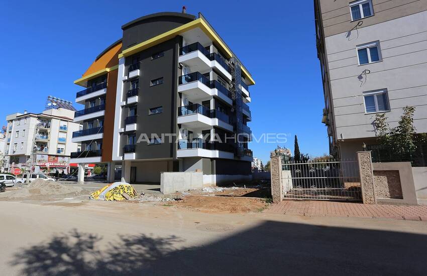 Middle Floor and Duplex Apartments in Antalya Muratpasa 1