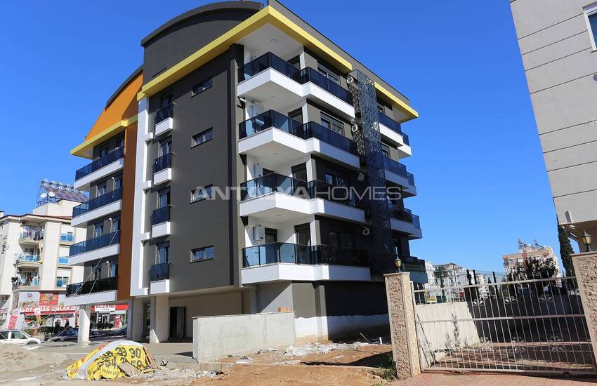 Middle Floor and Duplex Apartments in Antalya Muratpasa 2