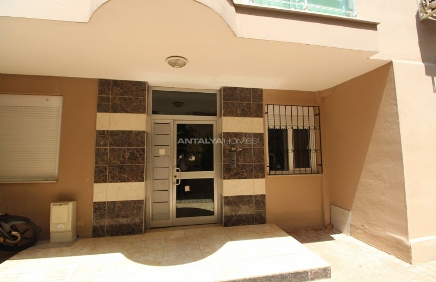 Ground Floor Apartment with an Outdoor Car Park in Antalya 2