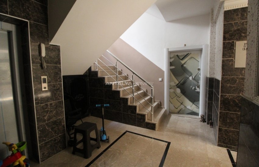 Ground Floor Apartment with an Outdoor Car Park in Antalya 5
