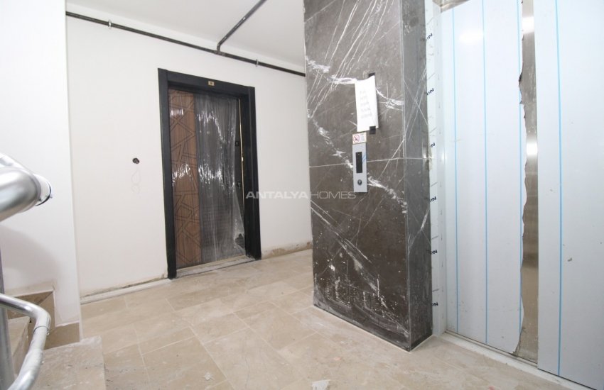 New Flats in a Tranquil and Decent Neighborhood in Antalya 10