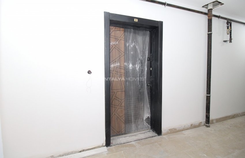 New Flats in a Tranquil and Decent Neighborhood in Antalya 11