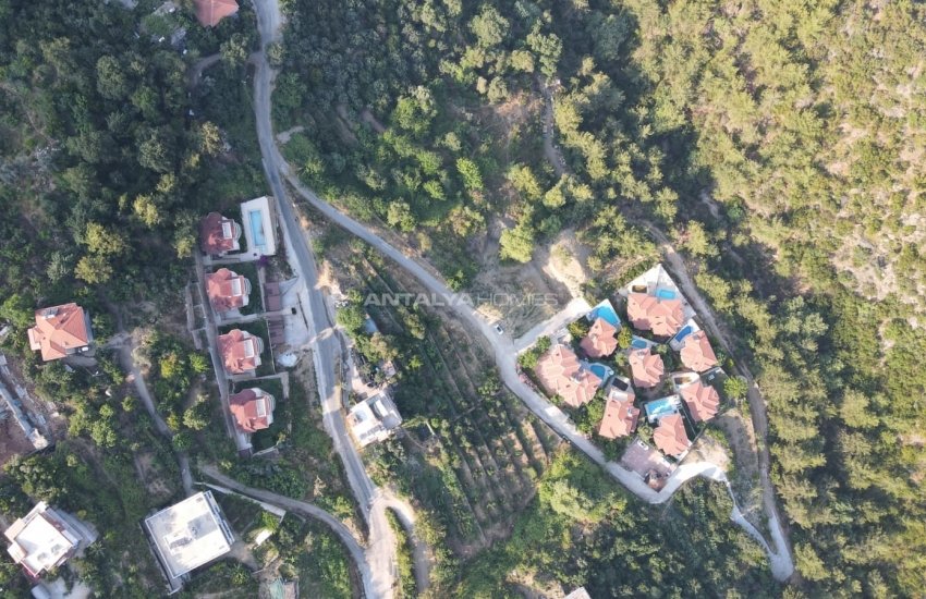 Land with Panoramic Sea and Nature Views in Alanya Center 1