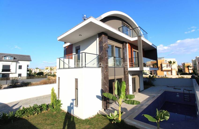 Antalya Kadriye'de Golf Sahalarına Yakın Modern Villalar 1