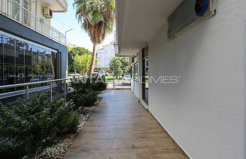 Well-maintained Turnkey Office in Antalya Lara District 5