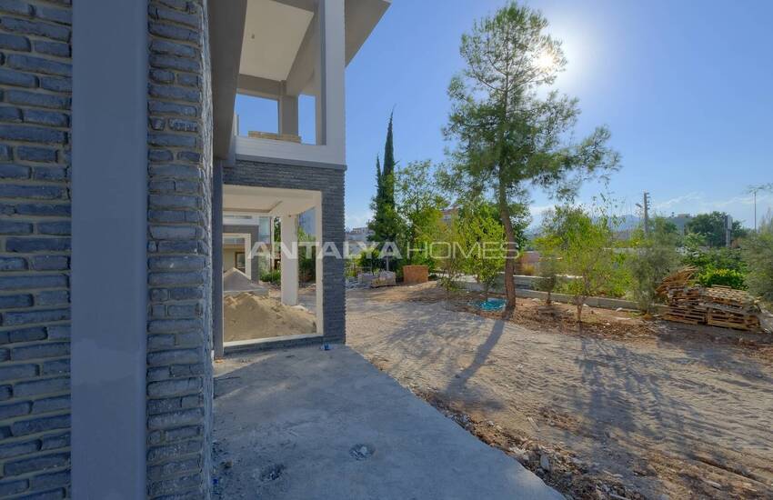Triplex Villas Equipped with Rich Features in Antalya 12