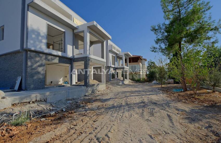 Triplex Villas Equipped with Rich Features in Antalya 3