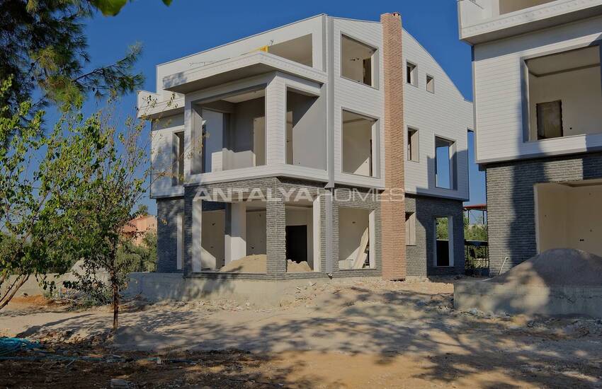 Triplex Villas Equipped with Rich Features in Antalya 6
