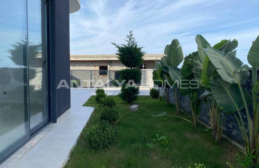 Luxe Villa Suitable for Citizenship with a Pool in Alanya 2