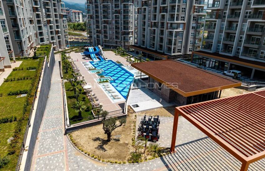 Apartments in a Complex with Rich Social Amenities in Alanya 1