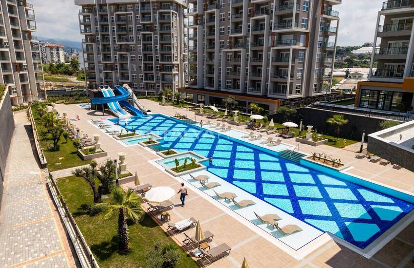 Apartments in a Complex with Rich Social Amenities in Alanya 2