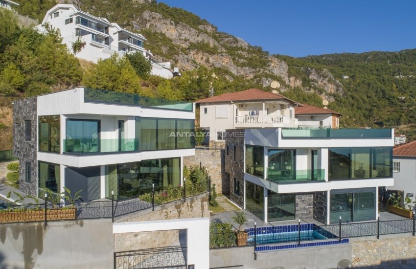 Contemporary Designed Villas with Sea and Castle Views in Alanya 1