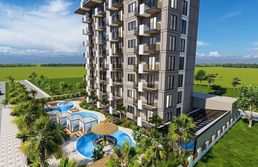 Centrally Located Luxury Apartments in a Complex with Pools in Alanya 9