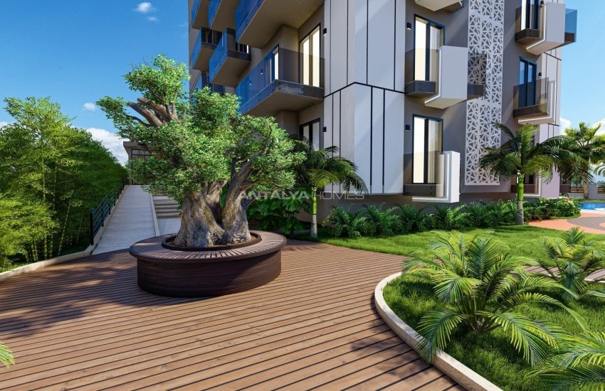 Centrally Located Luxury Apartments in a Complex with Pools in Alanya 1