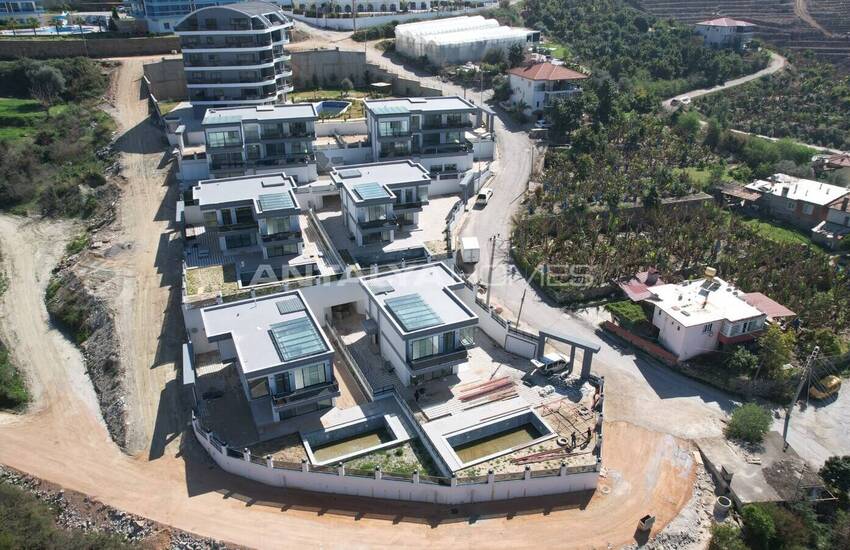 Villas Vue Sur Château Et Mer Avec Piscines Privées À Alanya 1