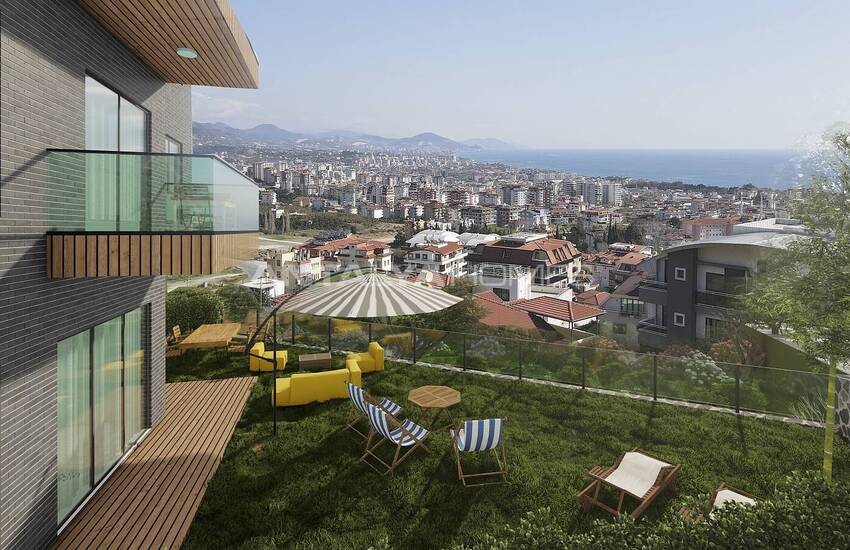 Luxury Real Estate with Swimming Pool in Alanya Center