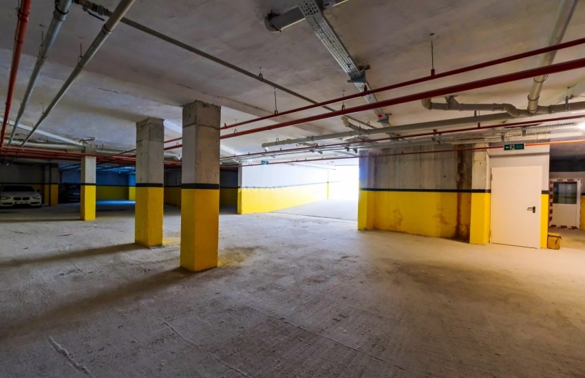 Properties in a Well-maintained Complex in Antalya Muratpasa 8