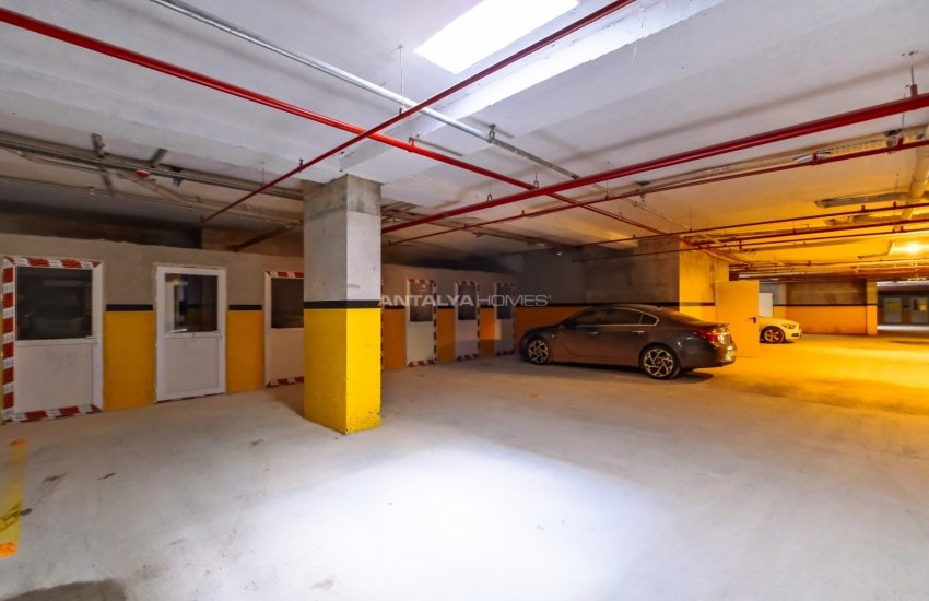 Properties in a Well-maintained Complex in Antalya Muratpasa 10