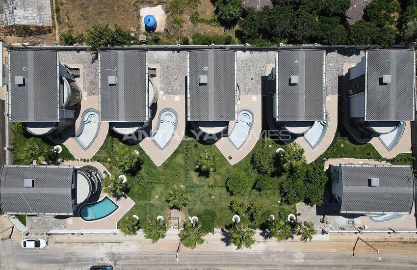 Villas Triplex Avec Jardin Privé Et Piscine À Alanya 3