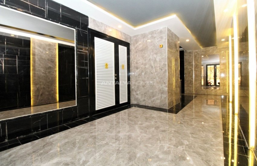 Panoramic View Chic Apartment in a Complex in Antalya Kepez 11