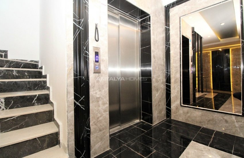 Panoramic View Chic Apartment in a Complex in Antalya Kepez 13