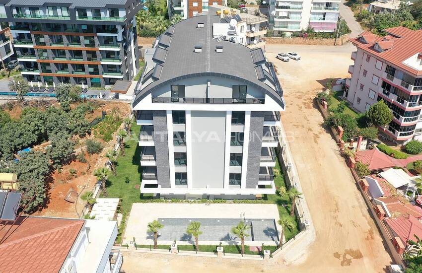 Well Located Apartments in a Featured Project in Alanya 4