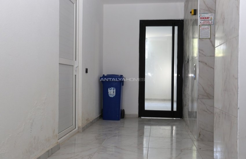 Stylish Flats in a Complex with Swimming Pool in Konyaalti 23